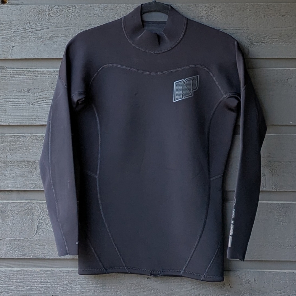 Black Men’s Long Sleeve Neoprene Swim Top